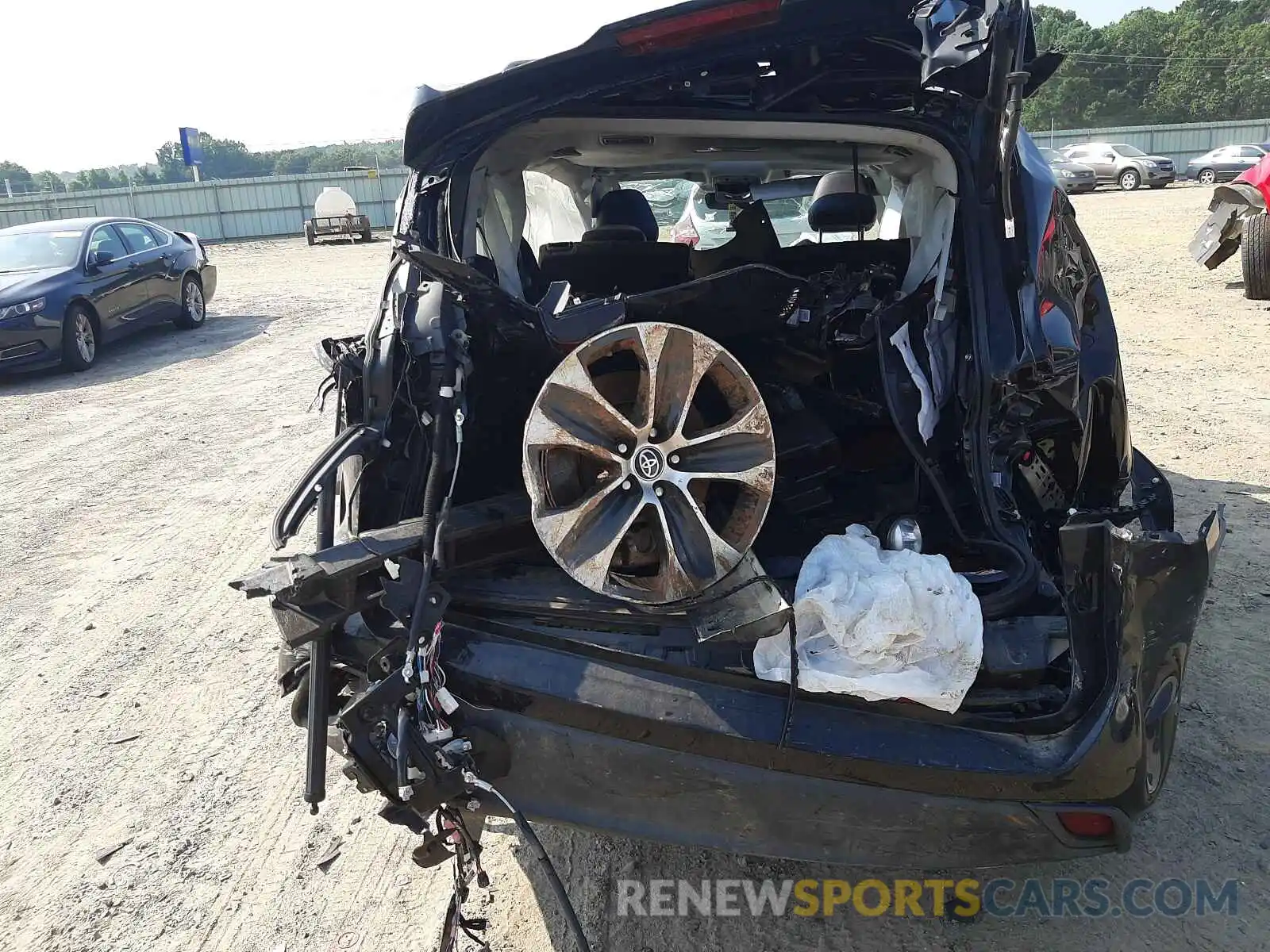 9 Photograph of a damaged car 5TDGZRBH1LS502979 TOYOTA HIGHLANDER 2020