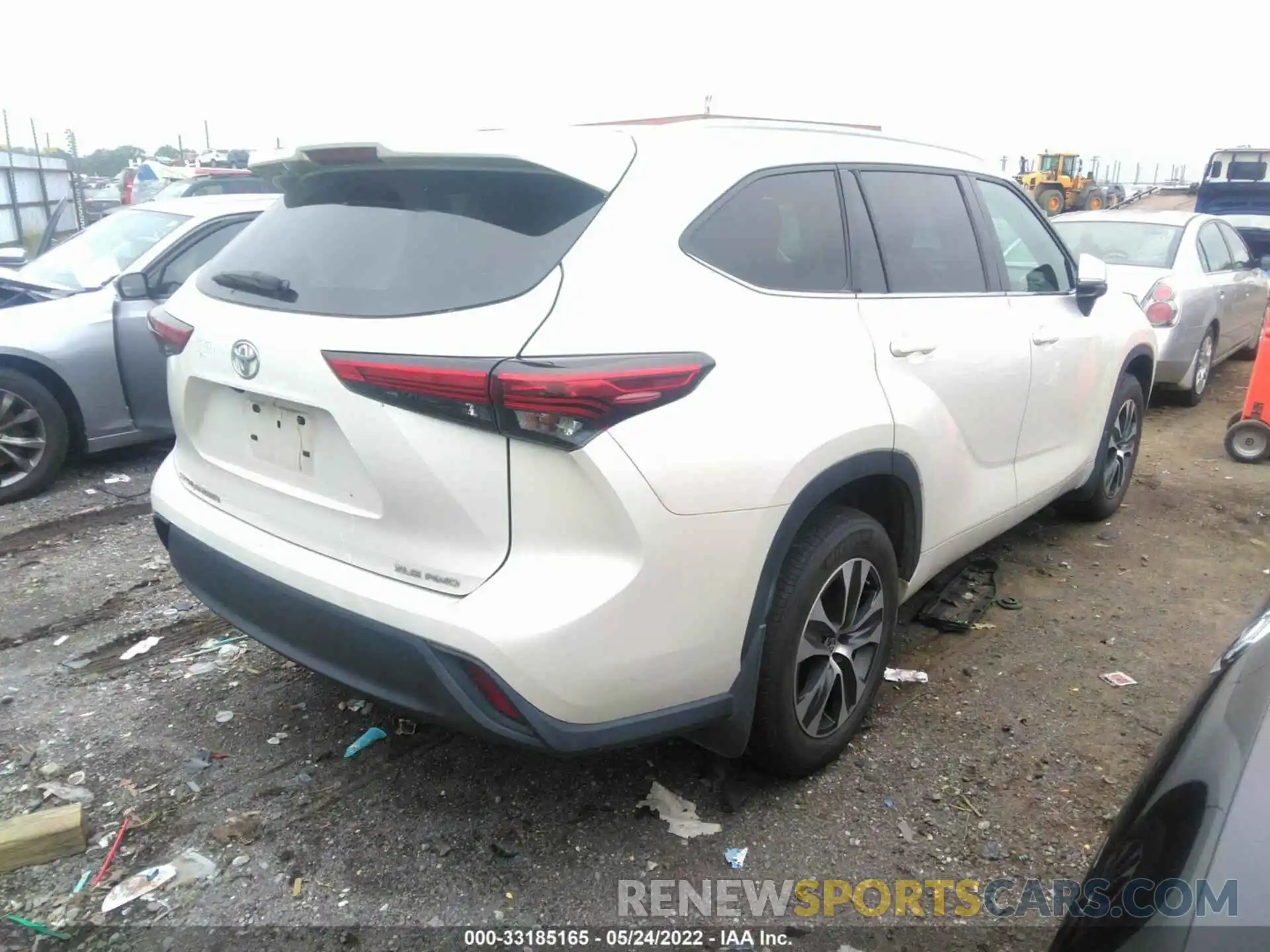 4 Photograph of a damaged car 5TDGZRBH1LS504411 TOYOTA HIGHLANDER 2020