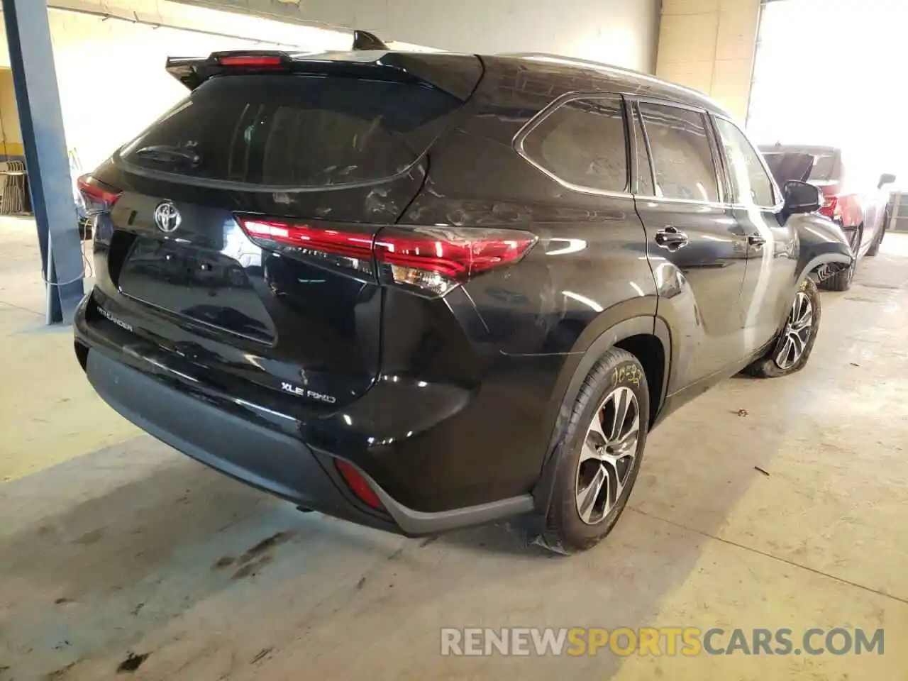 4 Photograph of a damaged car 5TDGZRBH1LS517059 TOYOTA HIGHLANDER 2020