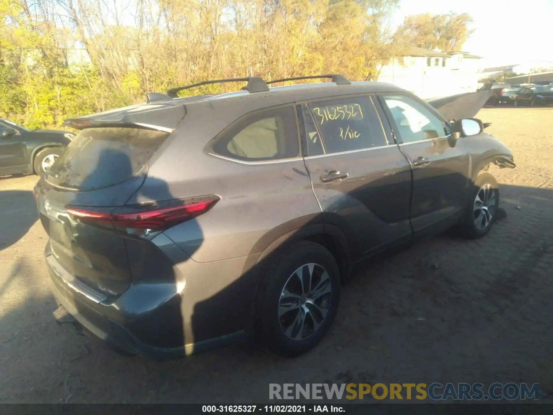 4 Photograph of a damaged car 5TDGZRBH1LS518812 TOYOTA HIGHLANDER 2020