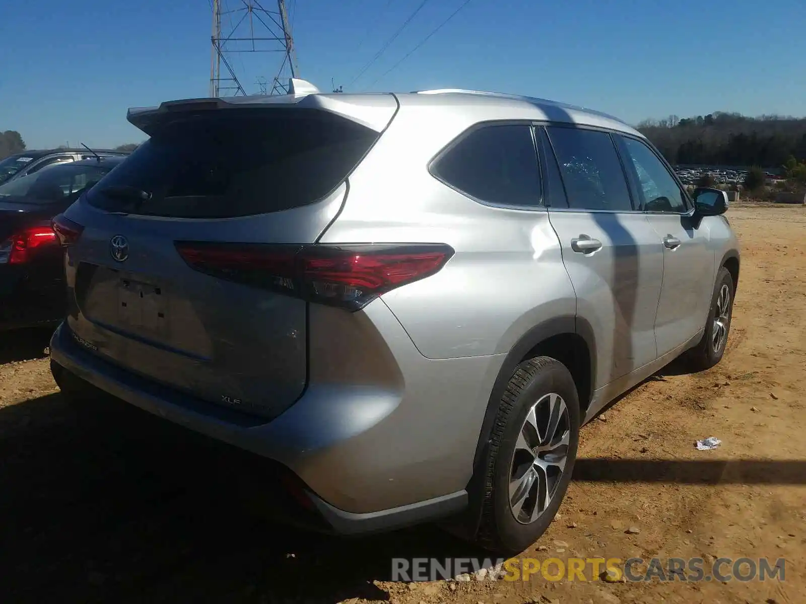 4 Photograph of a damaged car 5TDGZRBH2LS025303 TOYOTA HIGHLANDER 2020