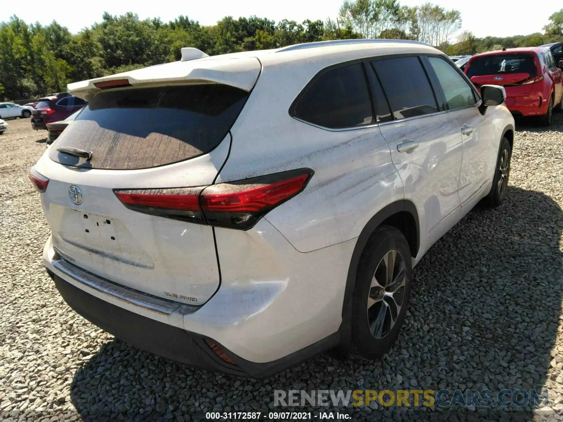 4 Photograph of a damaged car 5TDGZRBH2LS049441 TOYOTA HIGHLANDER 2020