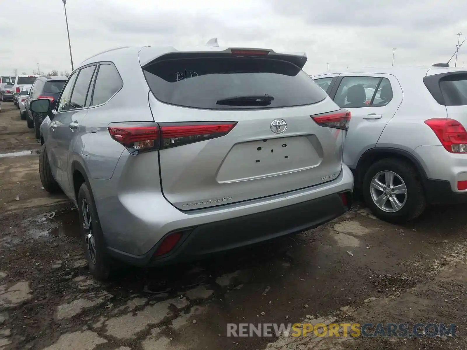 3 Photograph of a damaged car 5TDGZRBH2LS507897 TOYOTA HIGHLANDER 2020