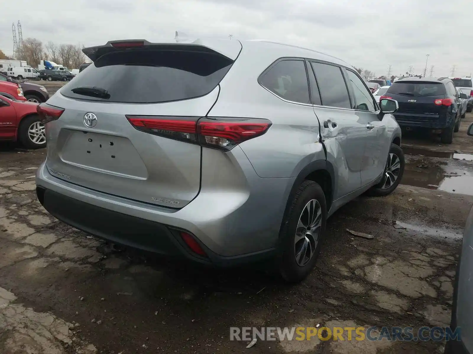 4 Photograph of a damaged car 5TDGZRBH2LS507897 TOYOTA HIGHLANDER 2020