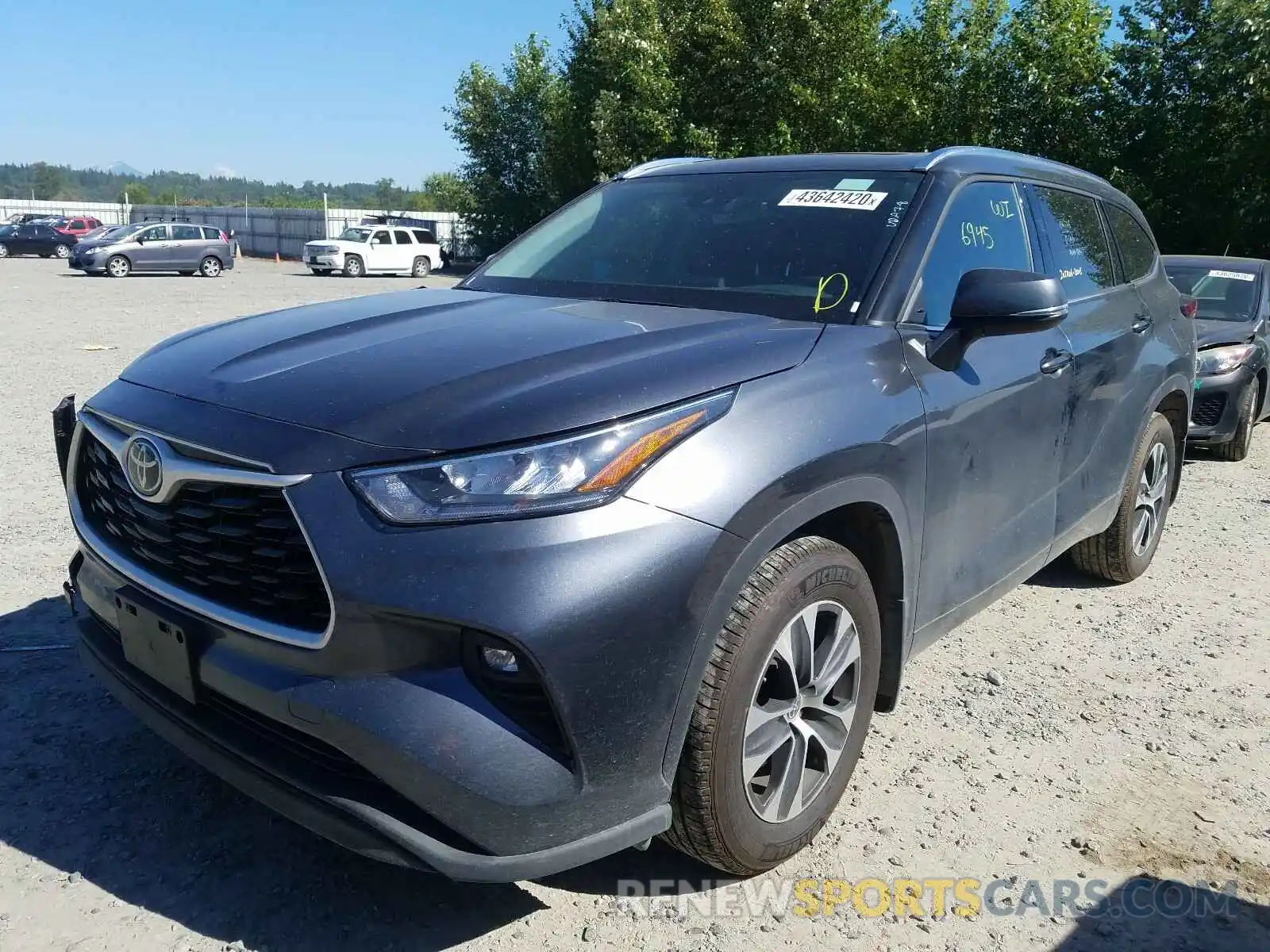 2 Photograph of a damaged car 5TDGZRBH3LS009174 TOYOTA HIGHLANDER 2020