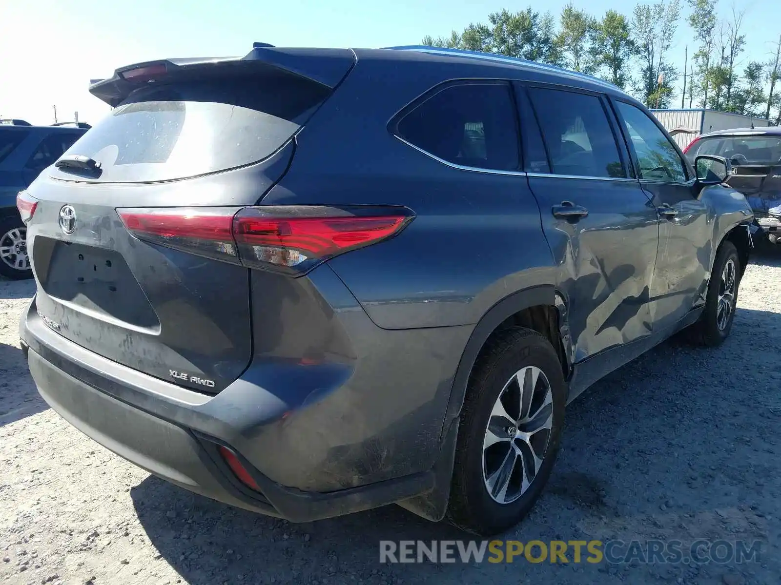 4 Photograph of a damaged car 5TDGZRBH3LS009174 TOYOTA HIGHLANDER 2020