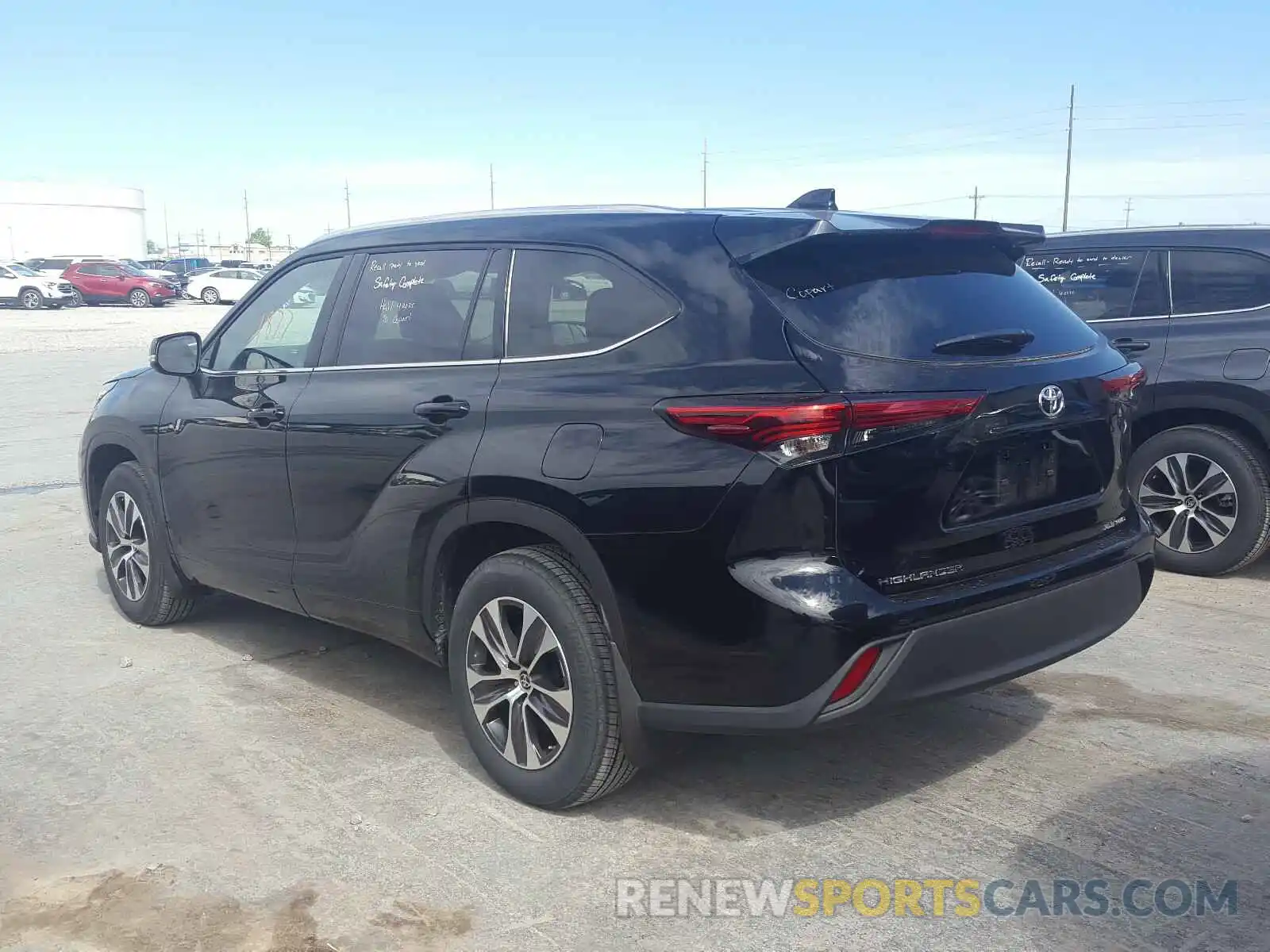 3 Photograph of a damaged car 5TDGZRBH3LS012768 TOYOTA HIGHLANDER 2020