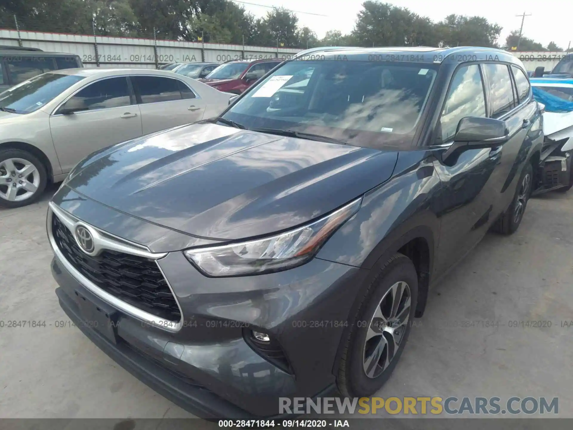 2 Photograph of a damaged car 5TDGZRBH3LS021132 TOYOTA HIGHLANDER 2020