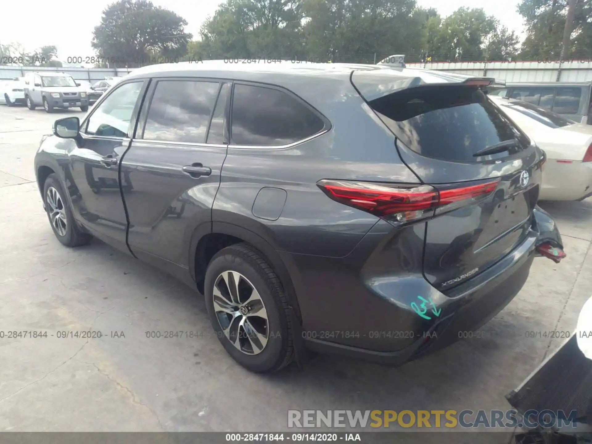 3 Photograph of a damaged car 5TDGZRBH3LS021132 TOYOTA HIGHLANDER 2020