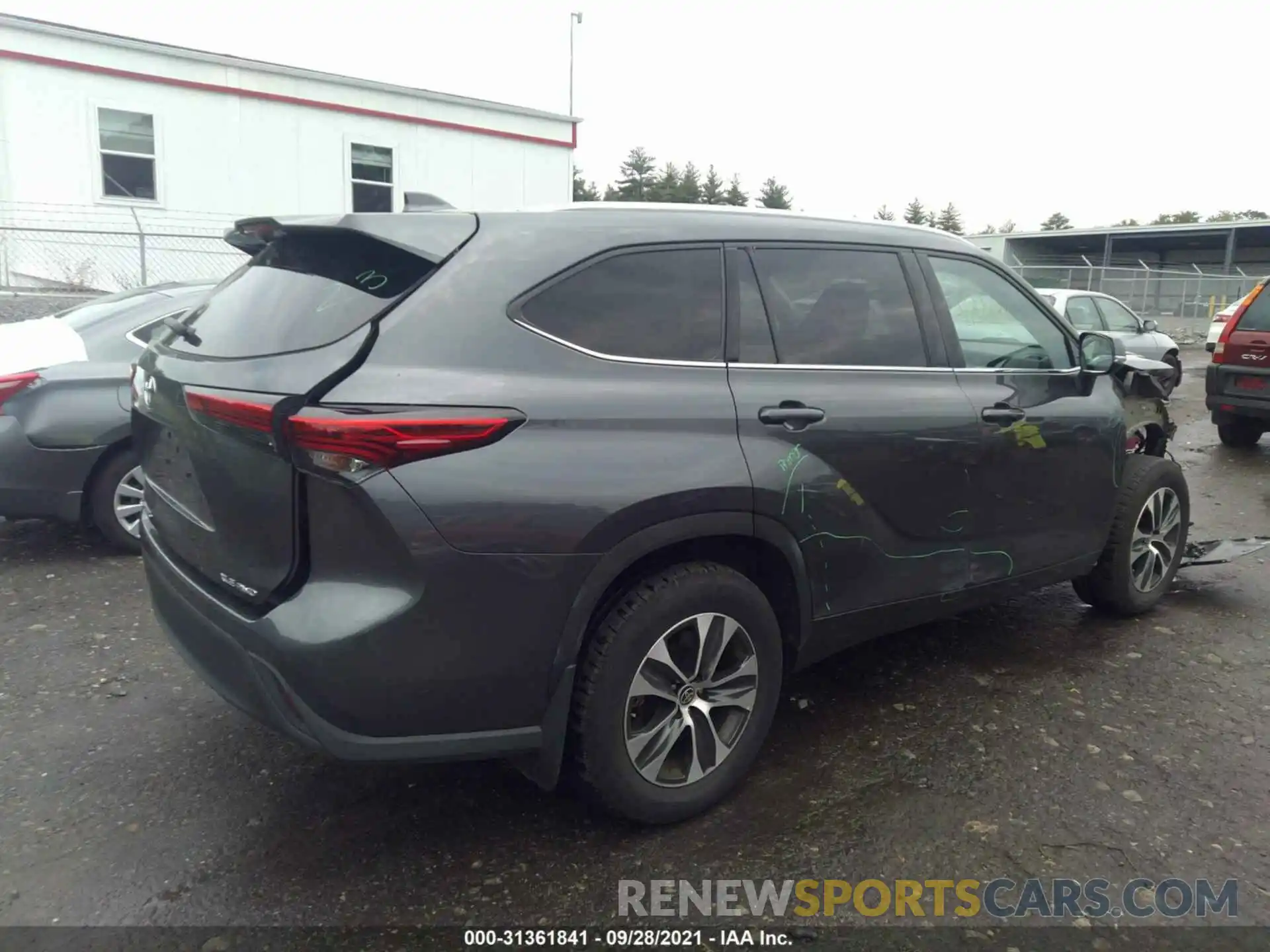 4 Photograph of a damaged car 5TDGZRBH3LS026606 TOYOTA HIGHLANDER 2020