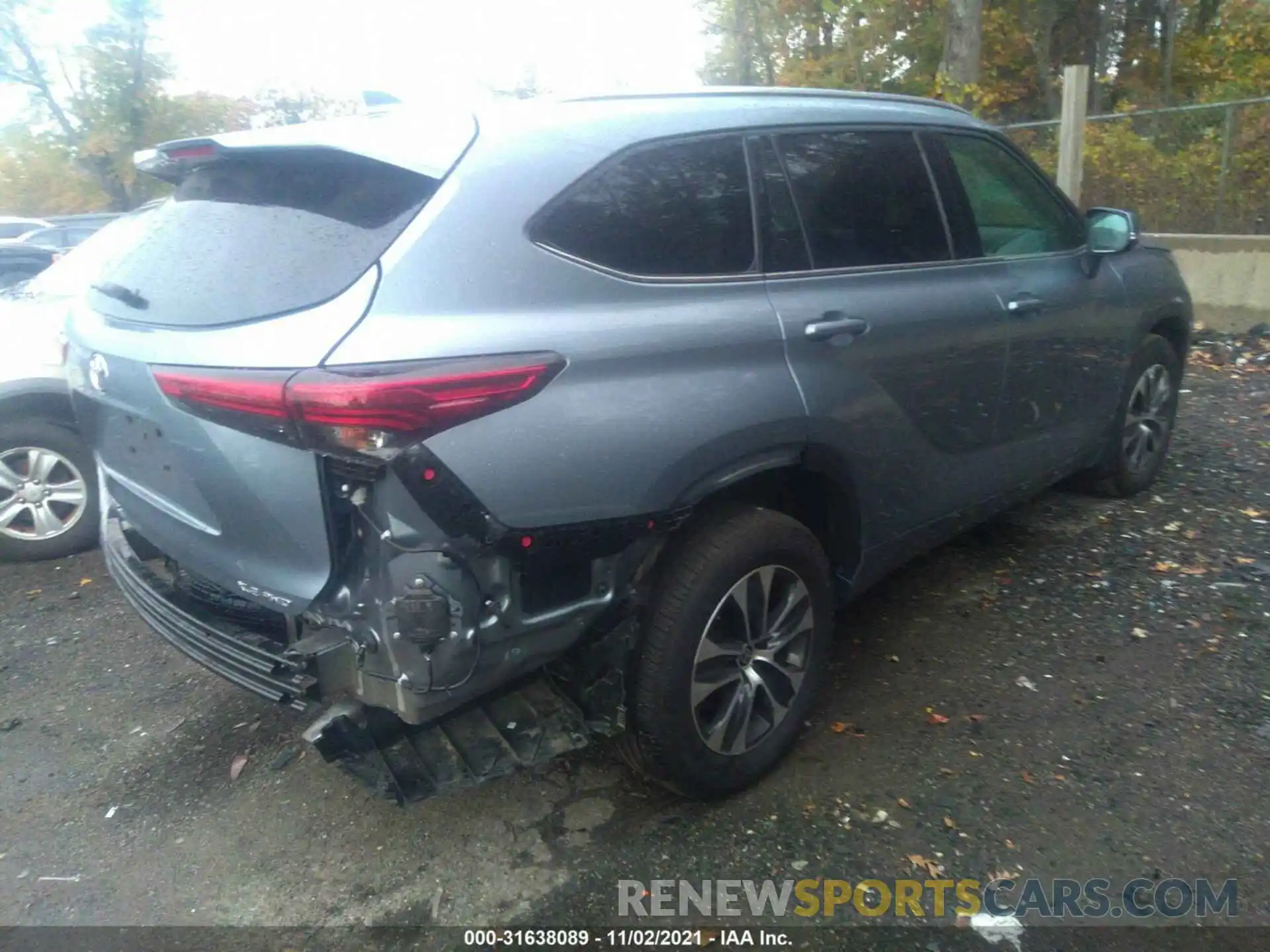 4 Photograph of a damaged car 5TDGZRBH3LS028131 TOYOTA HIGHLANDER 2020