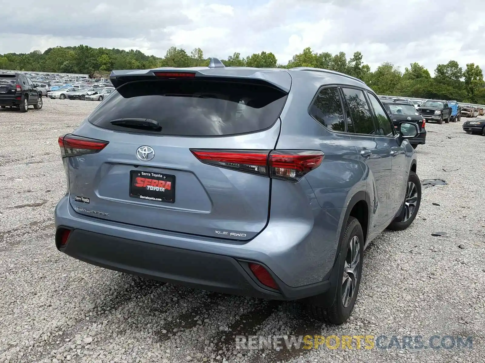 4 Photograph of a damaged car 5TDGZRBH3LS029148 TOYOTA HIGHLANDER 2020