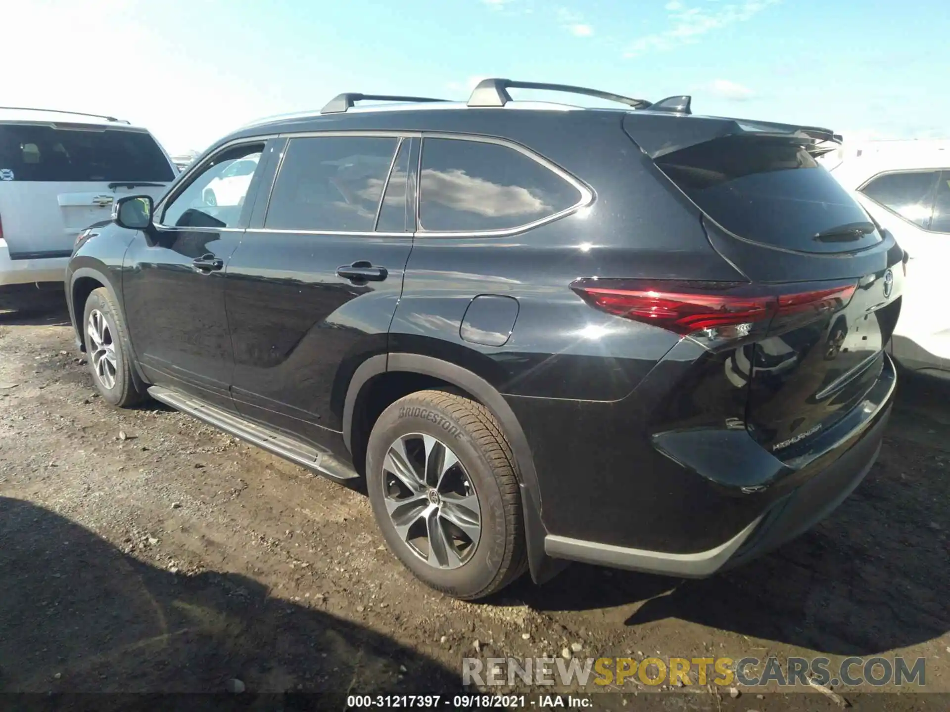 3 Photograph of a damaged car 5TDGZRBH3LS502305 TOYOTA HIGHLANDER 2020