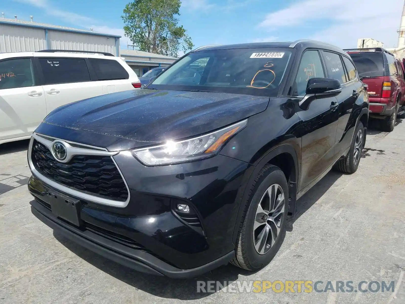 2 Photograph of a damaged car 5TDGZRBH3LS504345 TOYOTA HIGHLANDER 2020