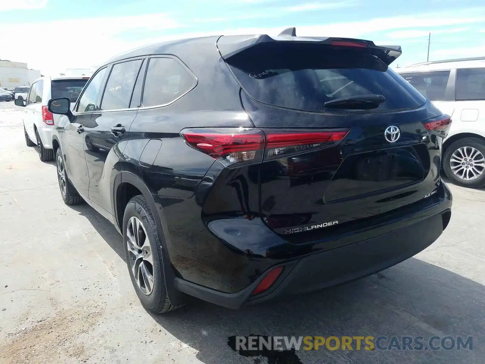 3 Photograph of a damaged car 5TDGZRBH3LS504345 TOYOTA HIGHLANDER 2020