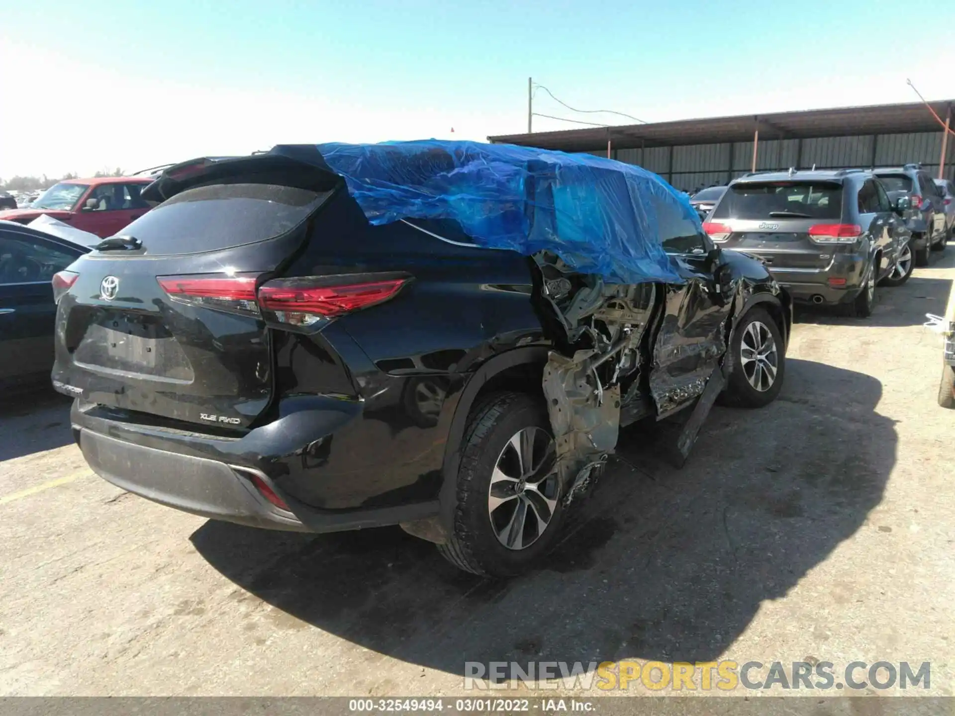 4 Photograph of a damaged car 5TDGZRBH4LS000936 TOYOTA HIGHLANDER 2020