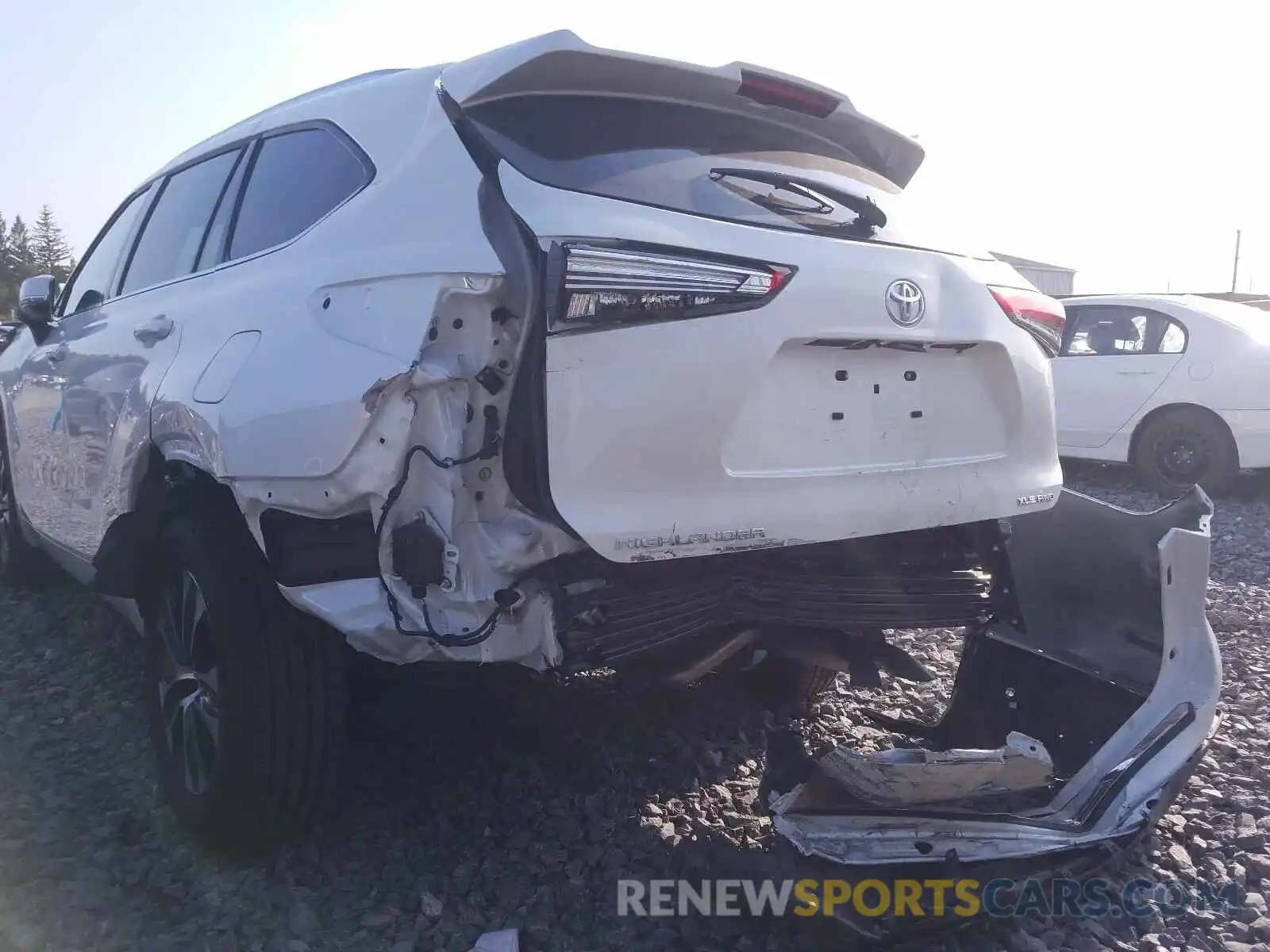 9 Photograph of a damaged car 5TDGZRBH4LS003576 TOYOTA HIGHLANDER 2020