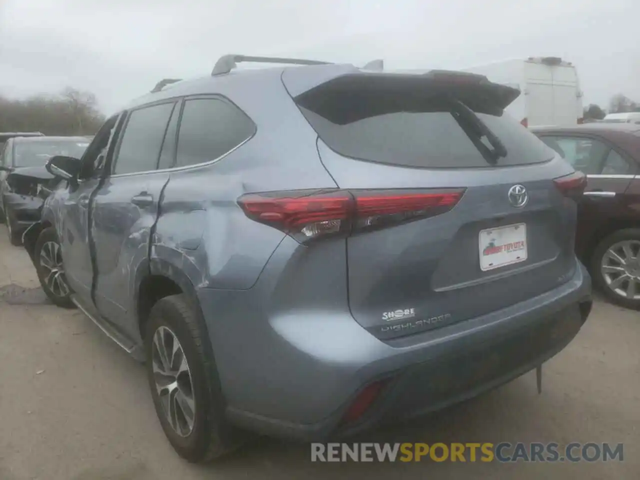 3 Photograph of a damaged car 5TDGZRBH5LS032505 TOYOTA HIGHLANDER 2020