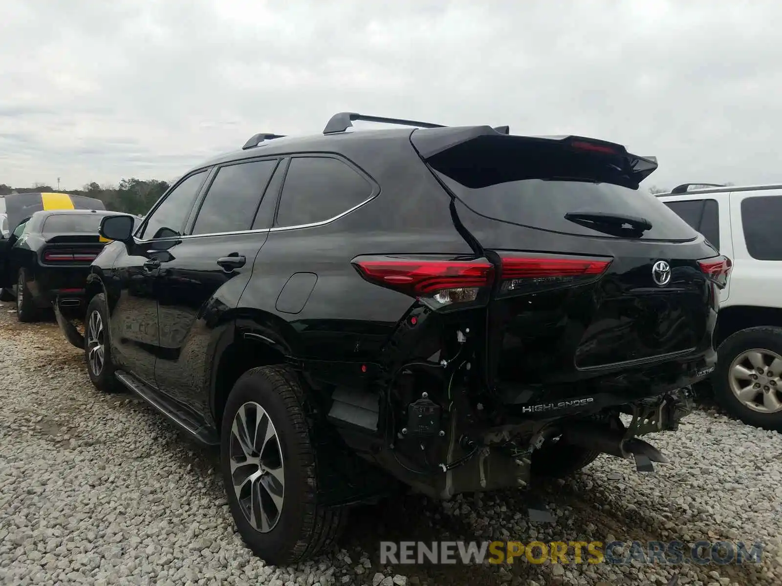 3 Photograph of a damaged car 5TDGZRBH5LS045691 TOYOTA HIGHLANDER 2020