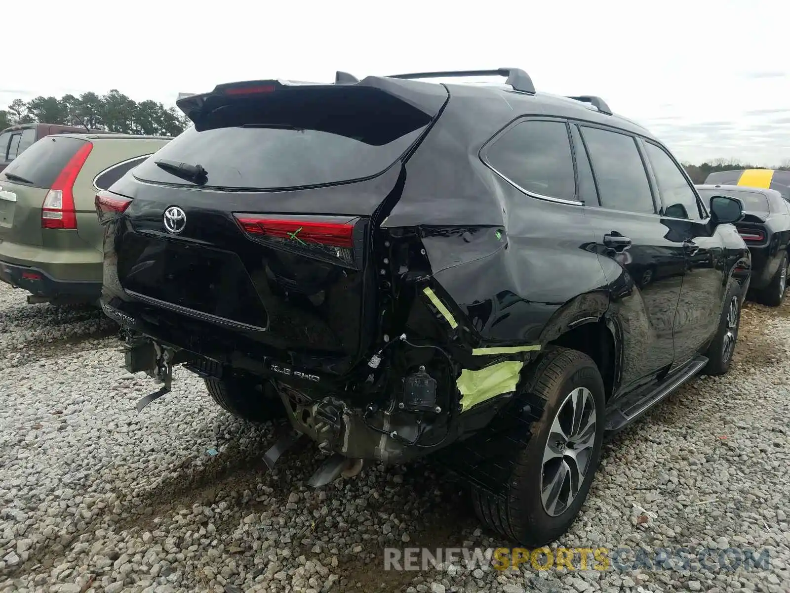 4 Photograph of a damaged car 5TDGZRBH5LS045691 TOYOTA HIGHLANDER 2020