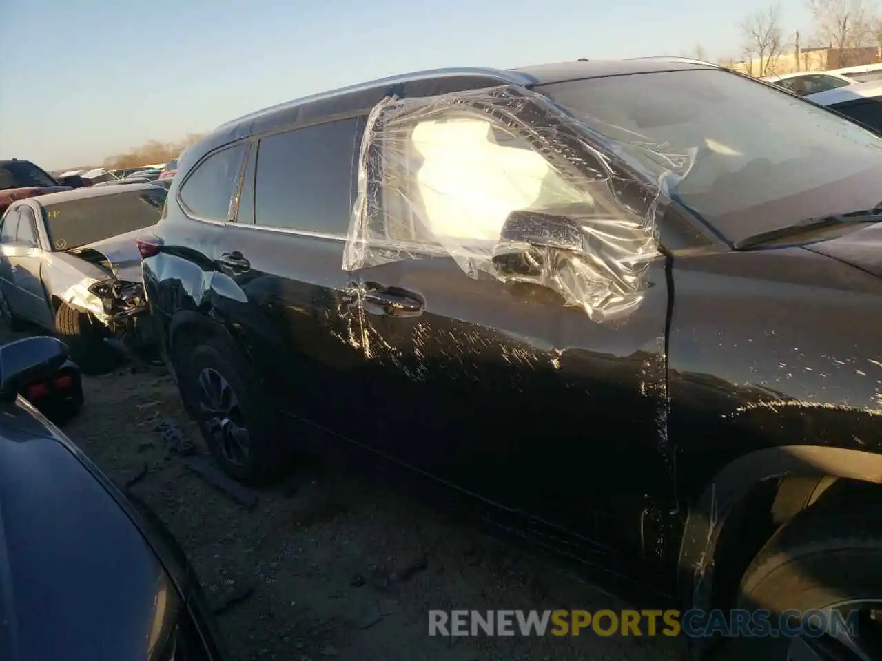 9 Photograph of a damaged car 5TDGZRBH5LS055346 TOYOTA HIGHLANDER 2020