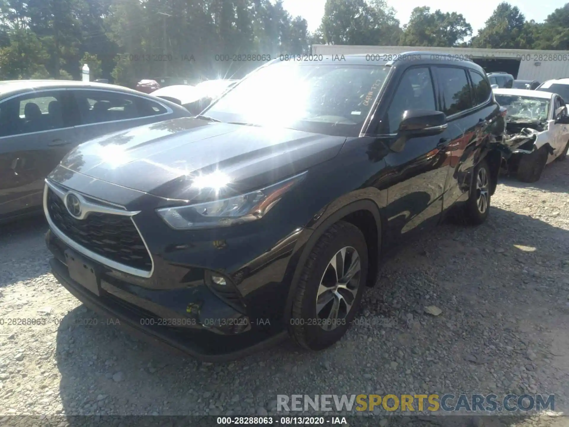 2 Photograph of a damaged car 5TDGZRBH5LS501236 TOYOTA HIGHLANDER 2020