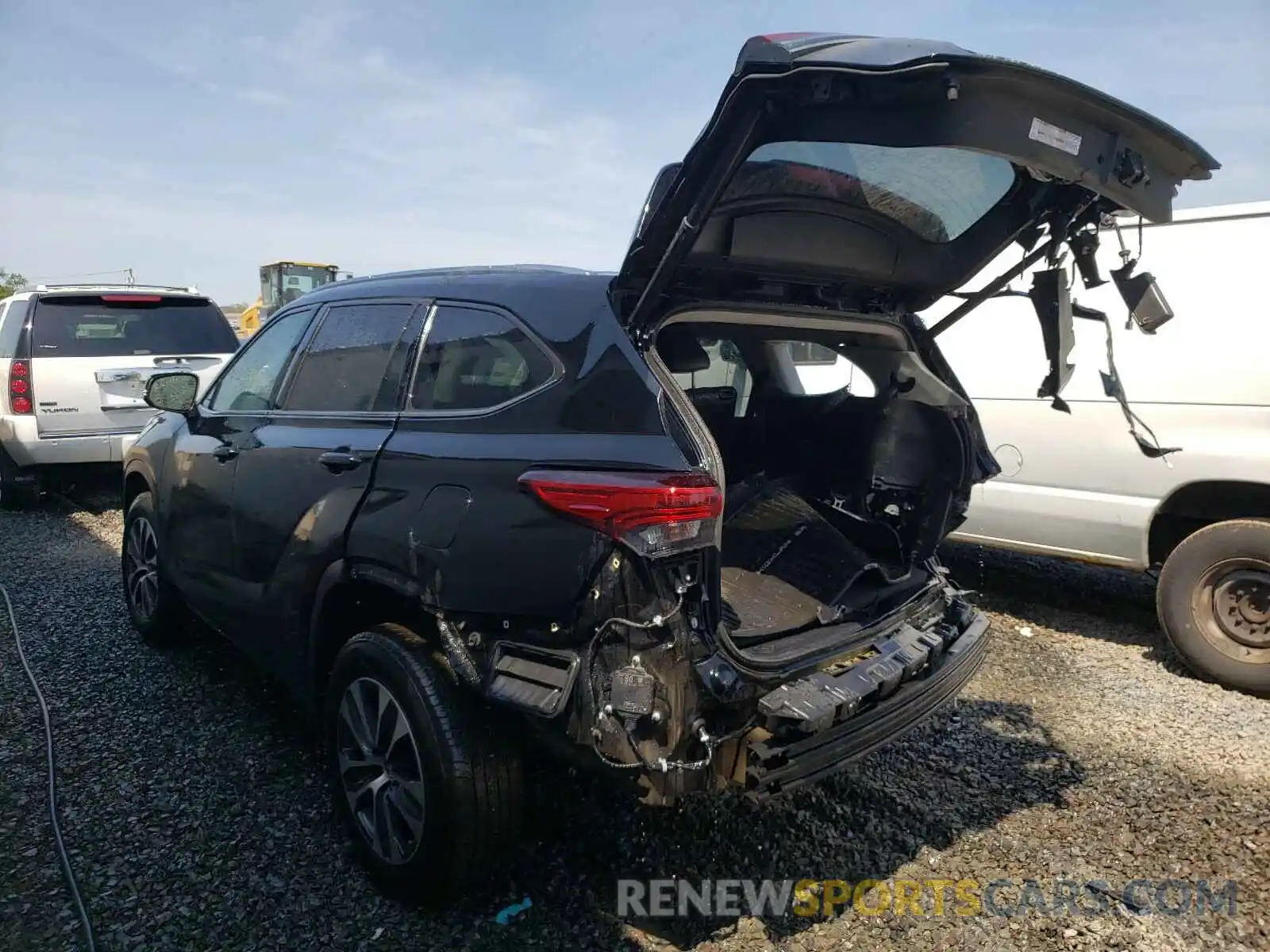 3 Photograph of a damaged car 5TDGZRBH5LS502189 TOYOTA HIGHLANDER 2020