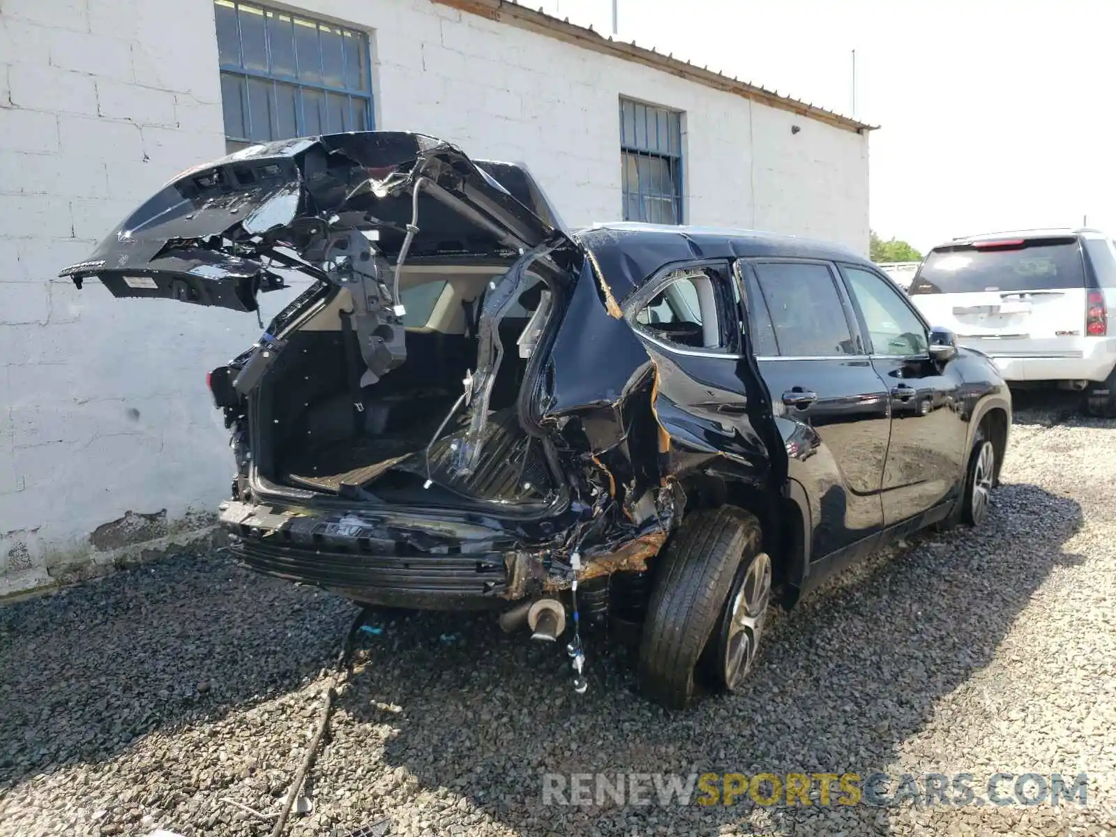 4 Photograph of a damaged car 5TDGZRBH5LS502189 TOYOTA HIGHLANDER 2020