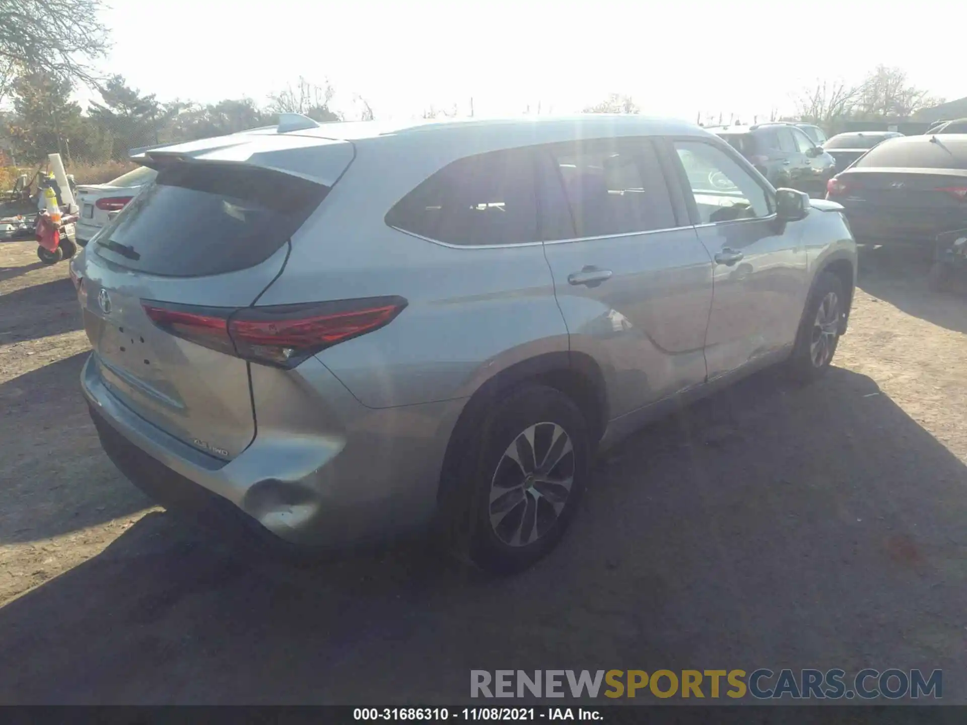 4 Photograph of a damaged car 5TDGZRBH5LS504606 TOYOTA HIGHLANDER 2020