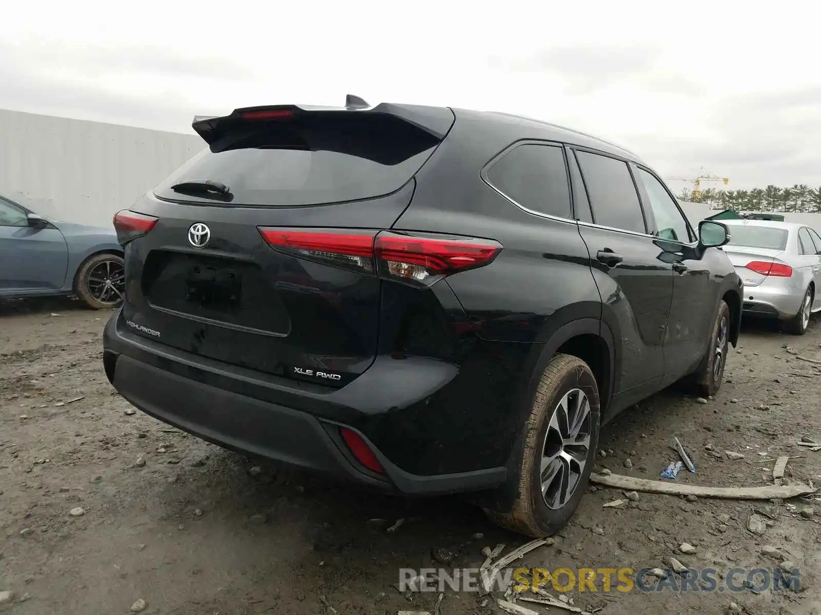 4 Photograph of a damaged car 5TDGZRBH5LS508428 TOYOTA HIGHLANDER 2020