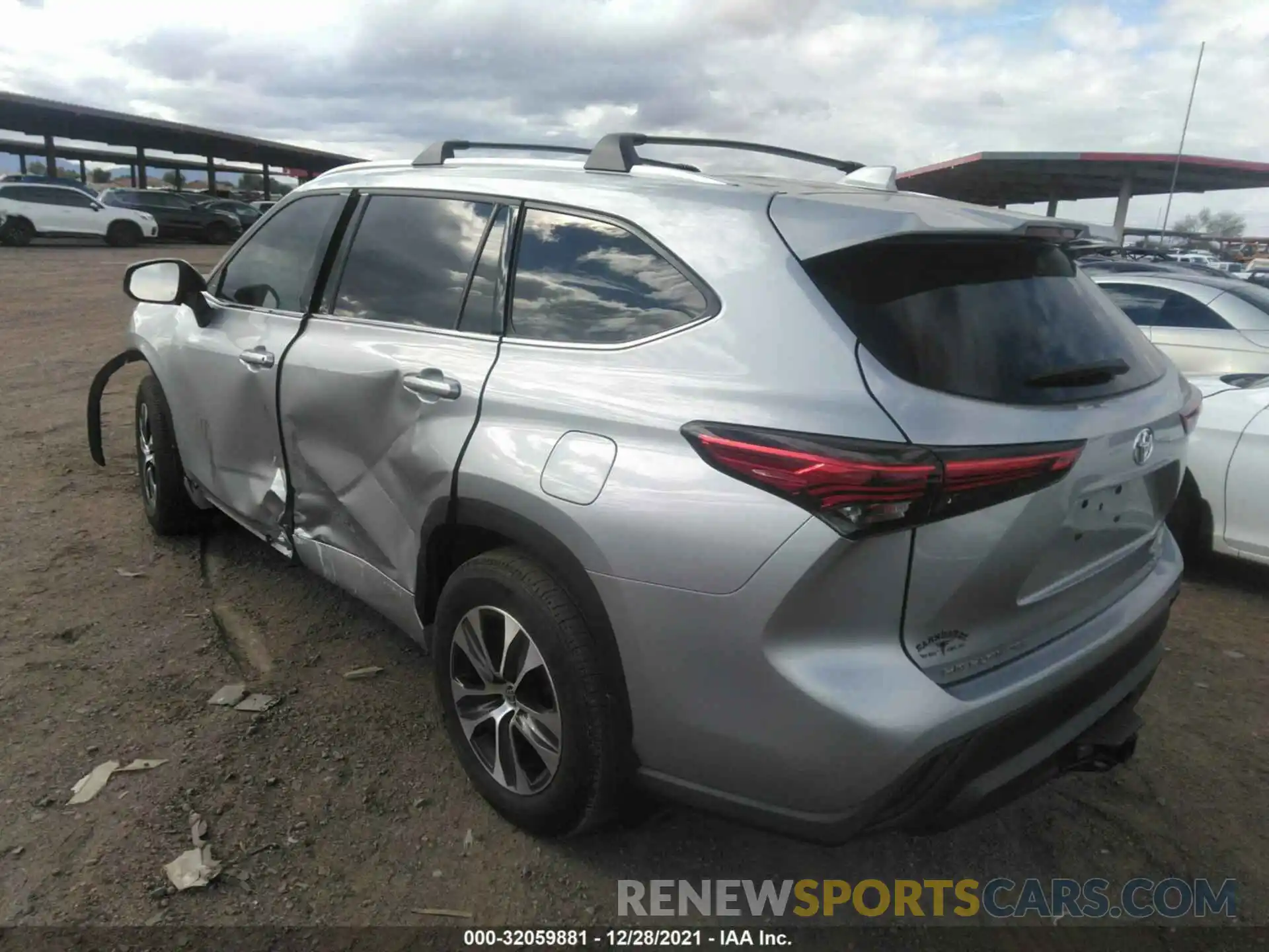 3 Photograph of a damaged car 5TDGZRBH5LS512446 TOYOTA HIGHLANDER 2020