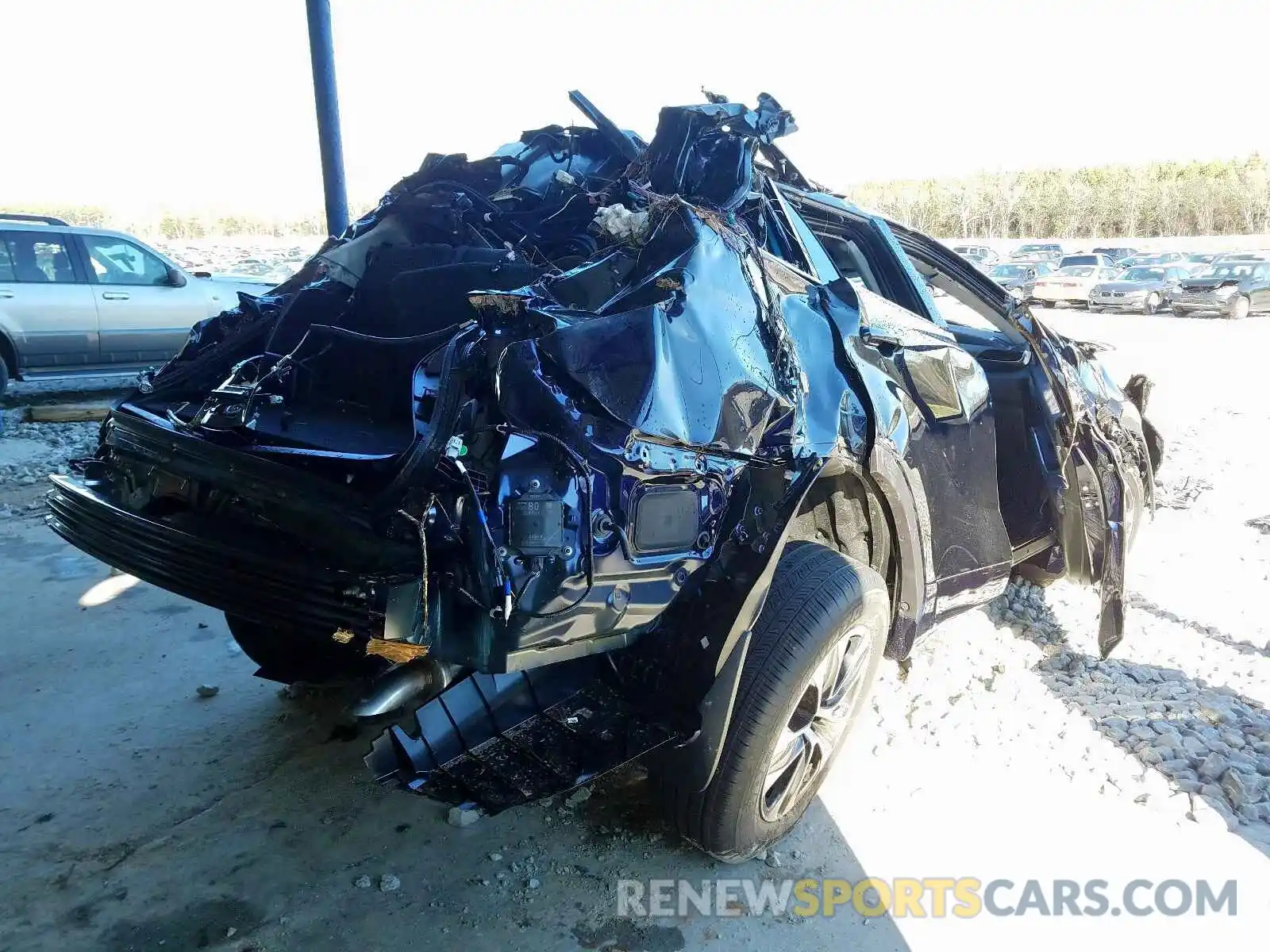 4 Photograph of a damaged car 5TDGZRBH6LS008584 TOYOTA HIGHLANDER 2020