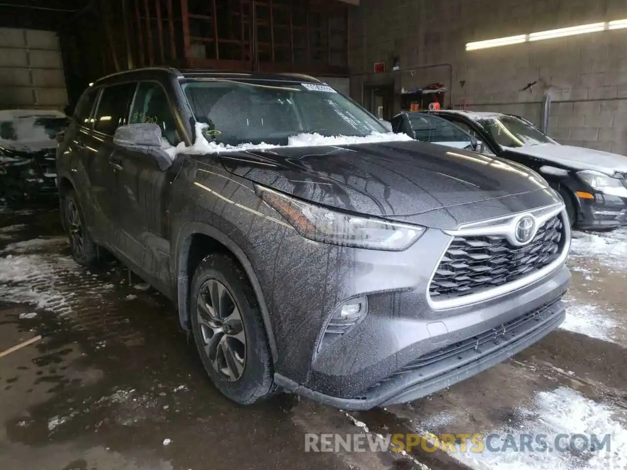 1 Photograph of a damaged car 5TDGZRBH6LS017771 TOYOTA HIGHLANDER 2020