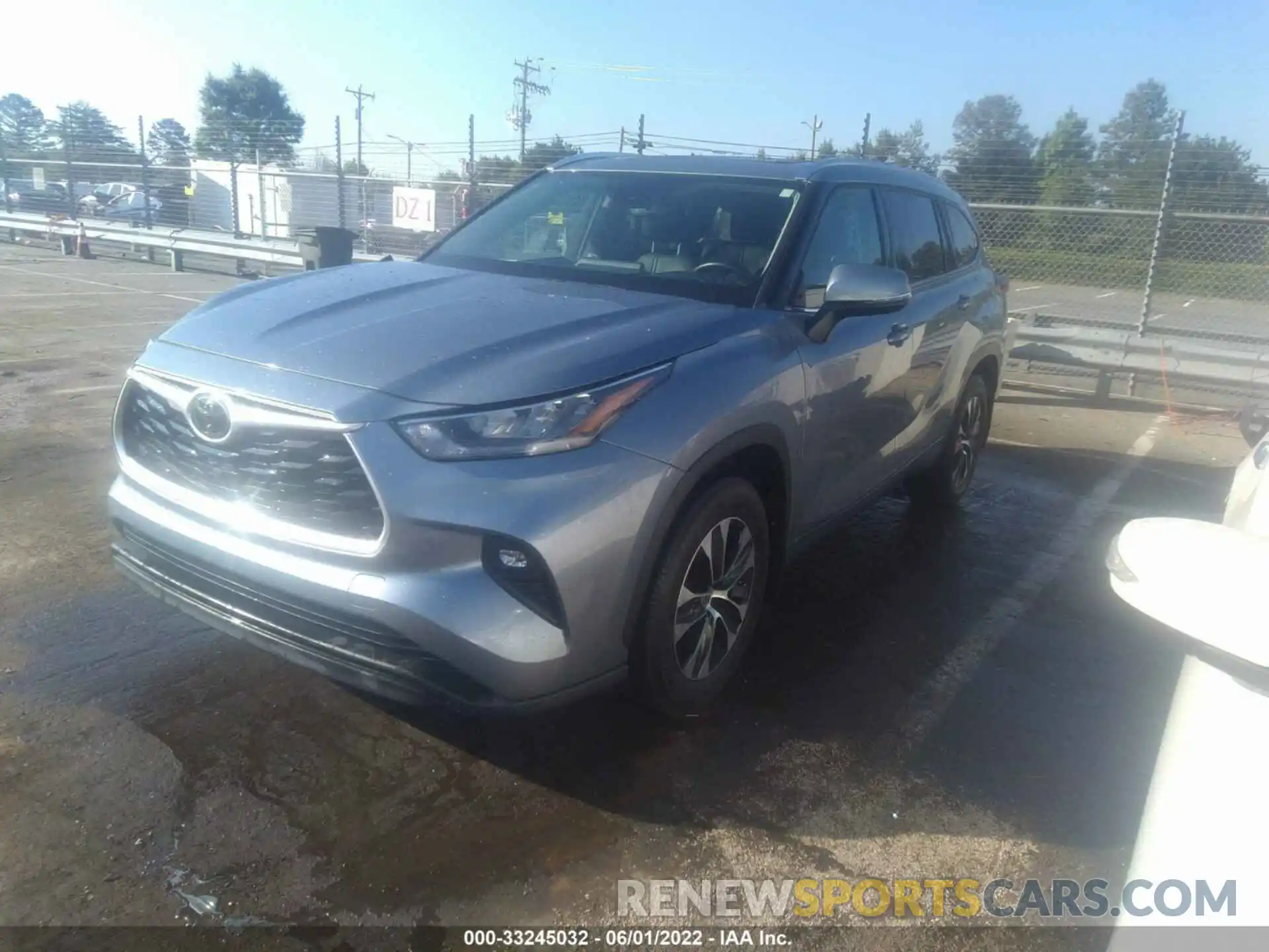 2 Photograph of a damaged car 5TDGZRBH6LS019424 TOYOTA HIGHLANDER 2020