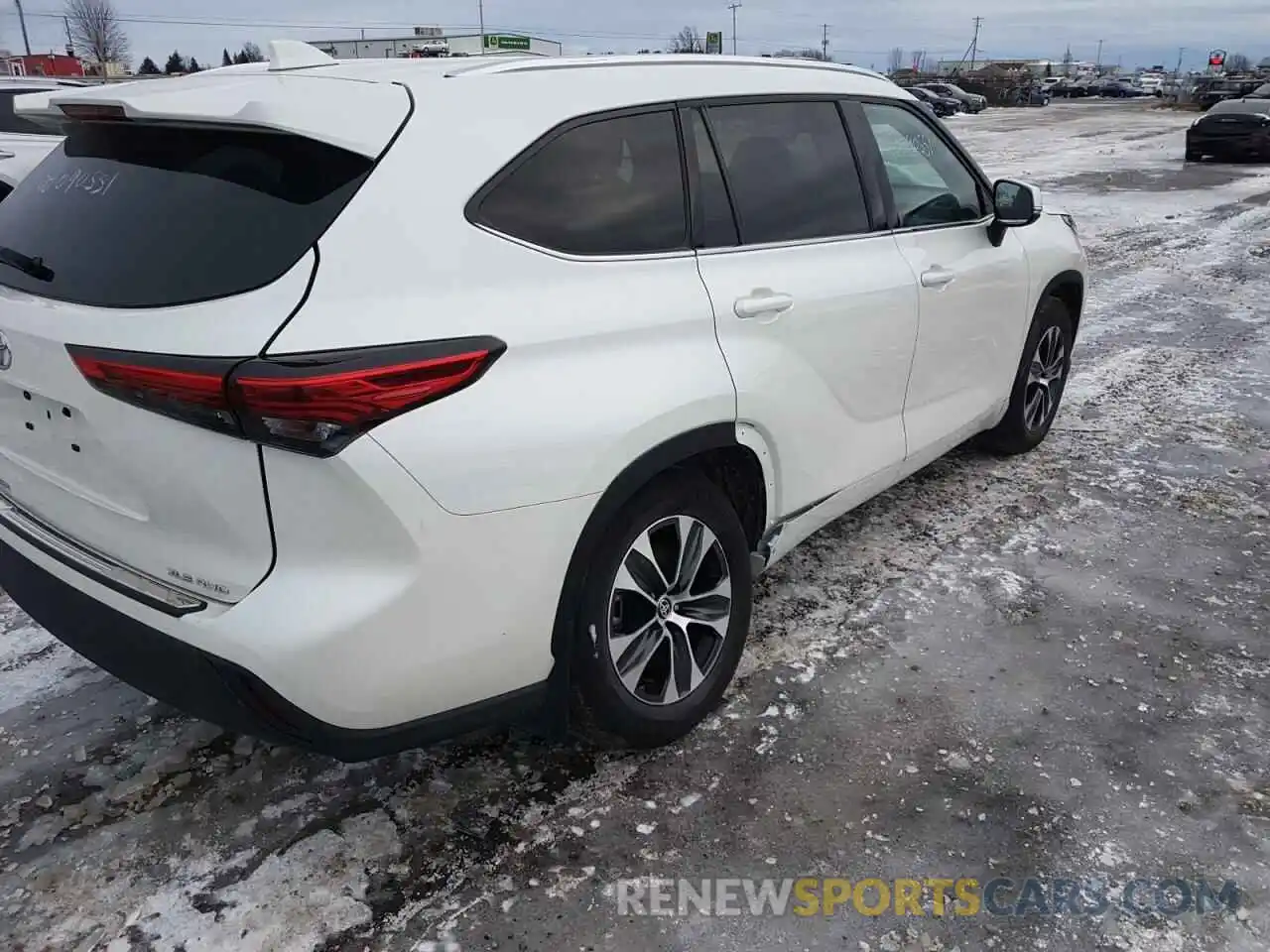 9 Photograph of a damaged car 5TDGZRBH6LS500421 TOYOTA HIGHLANDER 2020