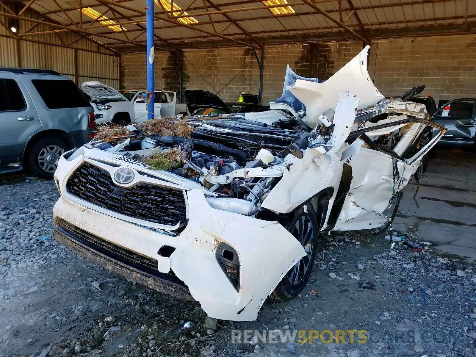 2 Photograph of a damaged car 5TDGZRBH6LS502735 TOYOTA HIGHLANDER 2020