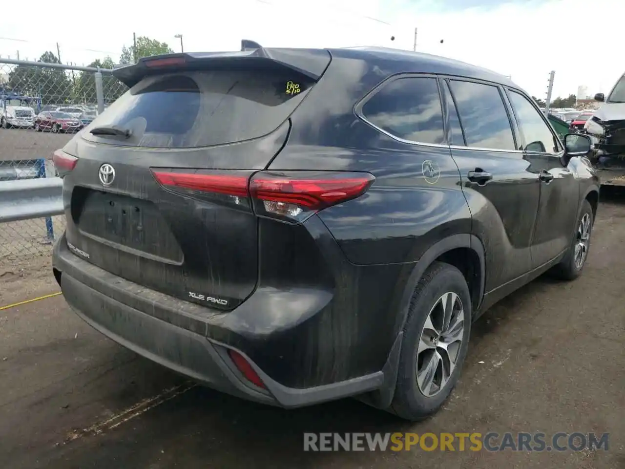 4 Photograph of a damaged car 5TDGZRBH6LS503674 TOYOTA HIGHLANDER 2020