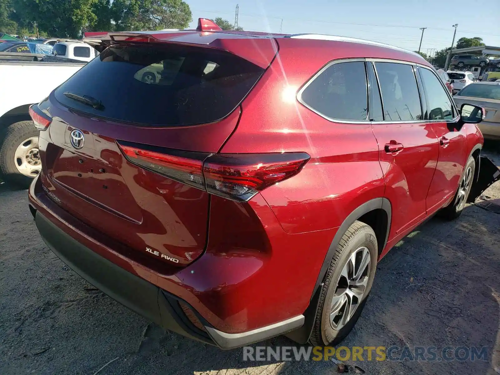 4 Photograph of a damaged car 5TDGZRBH6LS508695 TOYOTA HIGHLANDER 2020