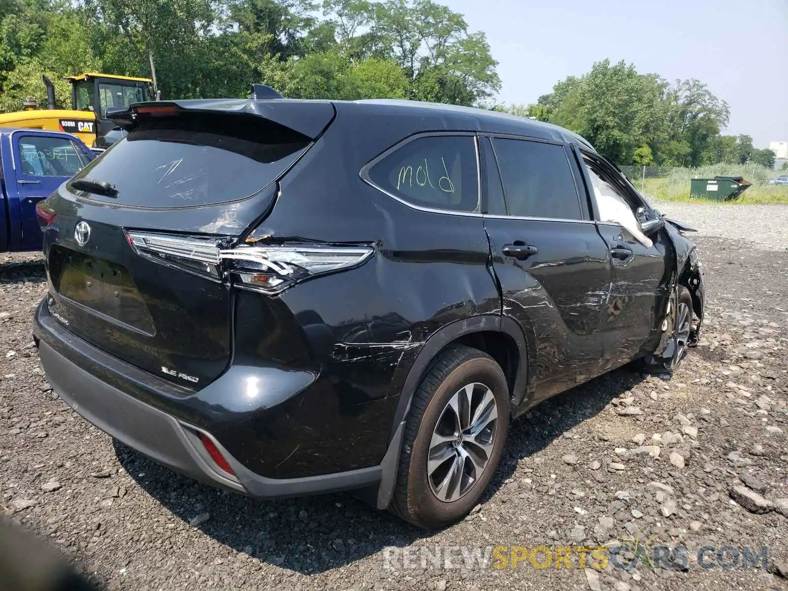 4 Photograph of a damaged car 5TDGZRBH6LS509491 TOYOTA HIGHLANDER 2020