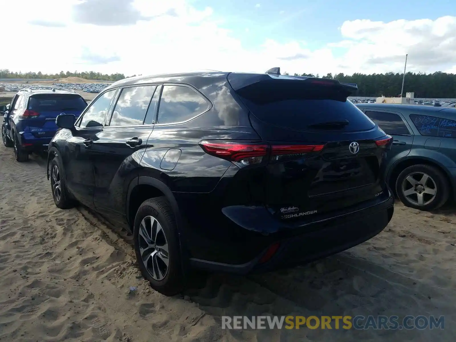 3 Photograph of a damaged car 5TDGZRBH6LS521365 TOYOTA HIGHLANDER 2020