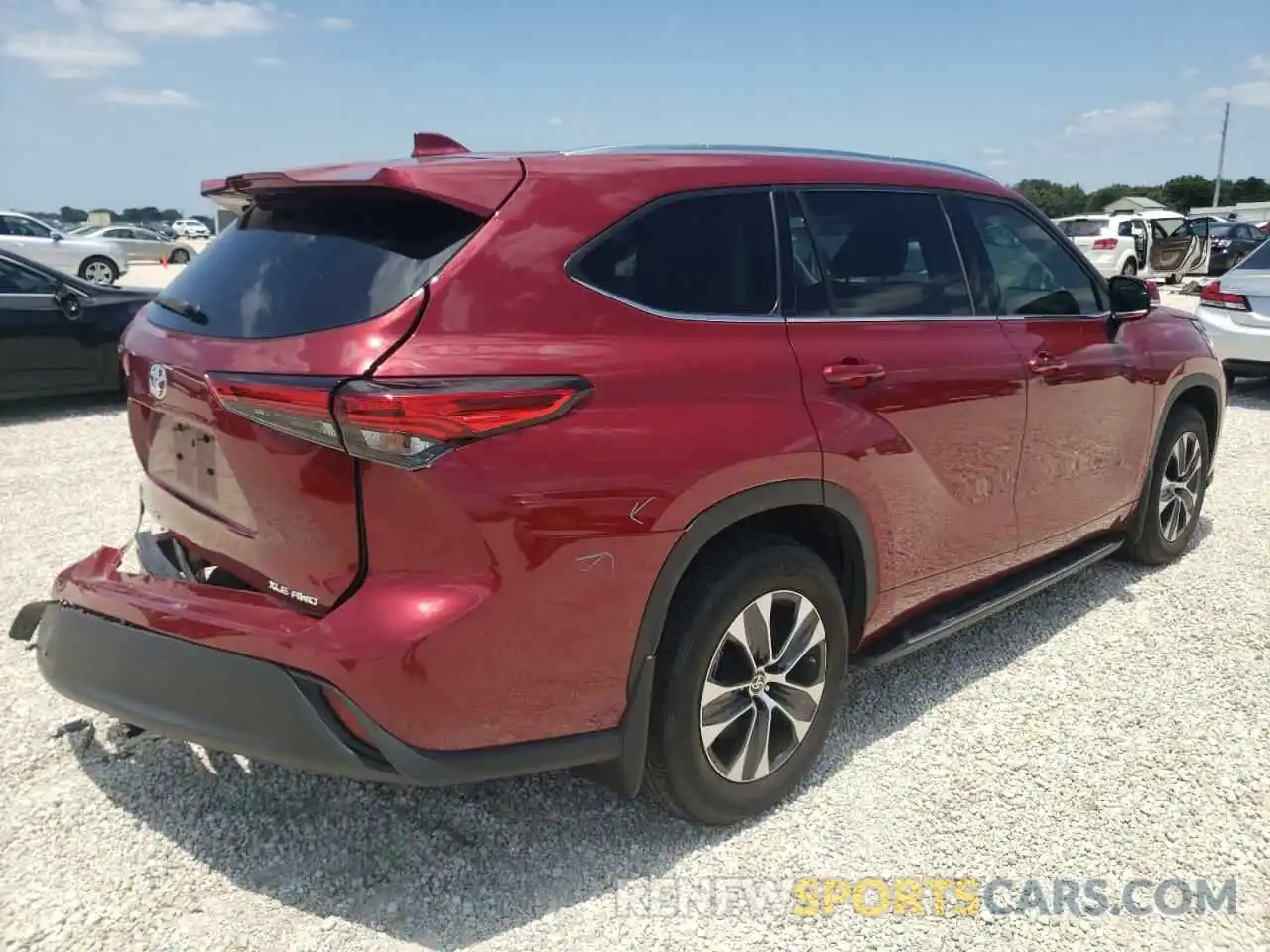 4 Photograph of a damaged car 5TDGZRBH7LS006875 TOYOTA HIGHLANDER 2020