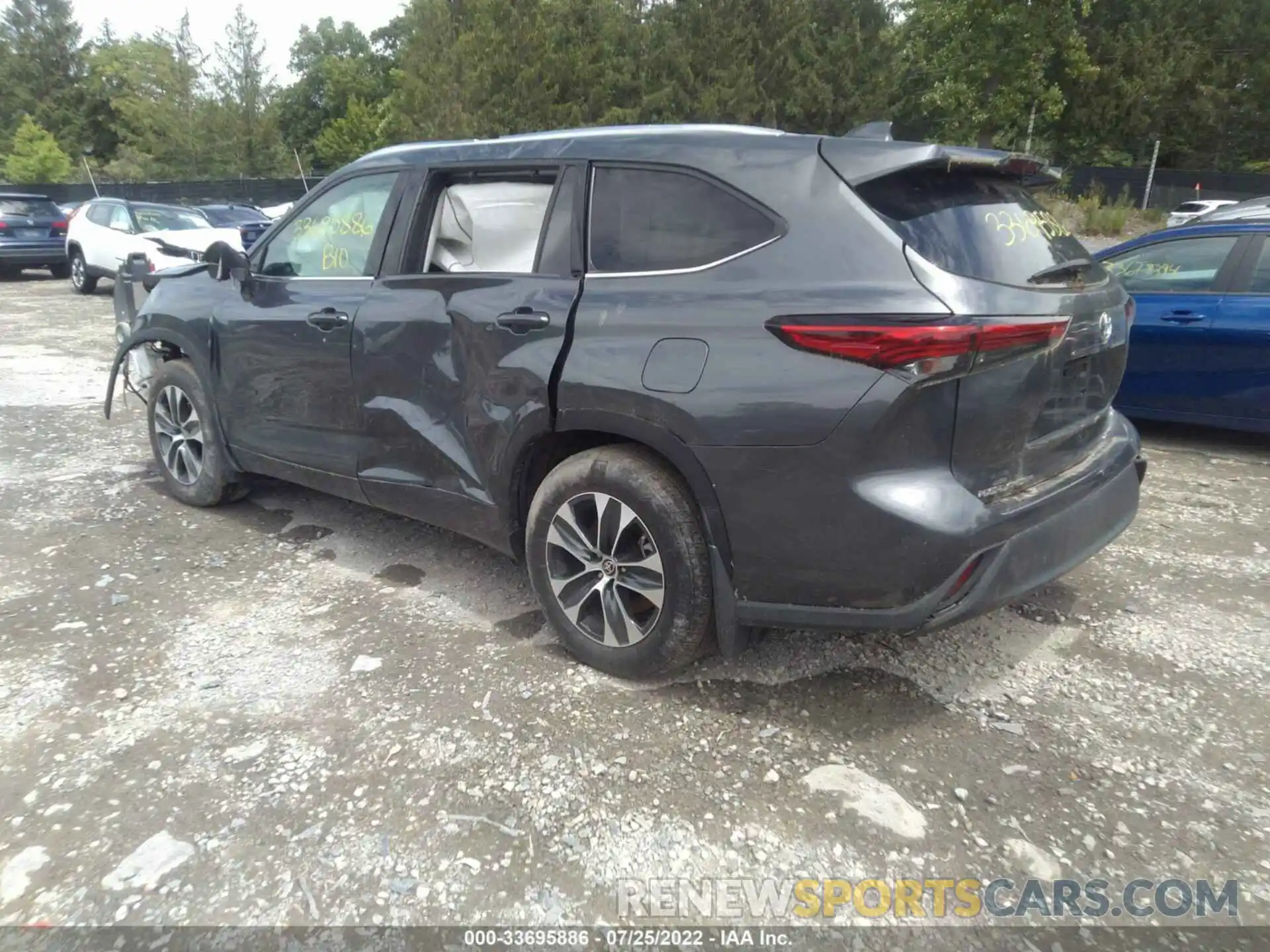 3 Photograph of a damaged car 5TDGZRBH7LS009713 TOYOTA HIGHLANDER 2020