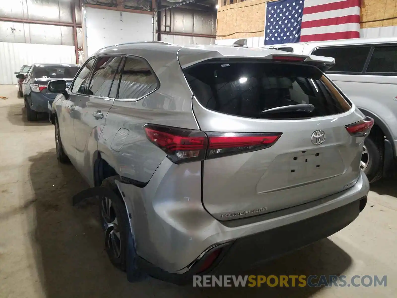 3 Photograph of a damaged car 5TDGZRBH7LS013258 TOYOTA HIGHLANDER 2020