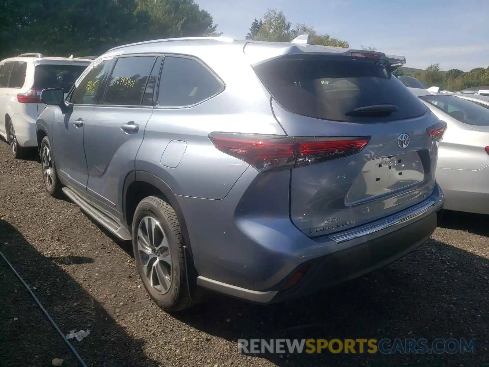 3 Photograph of a damaged car 5TDGZRBH7LS015463 TOYOTA HIGHLANDER 2020