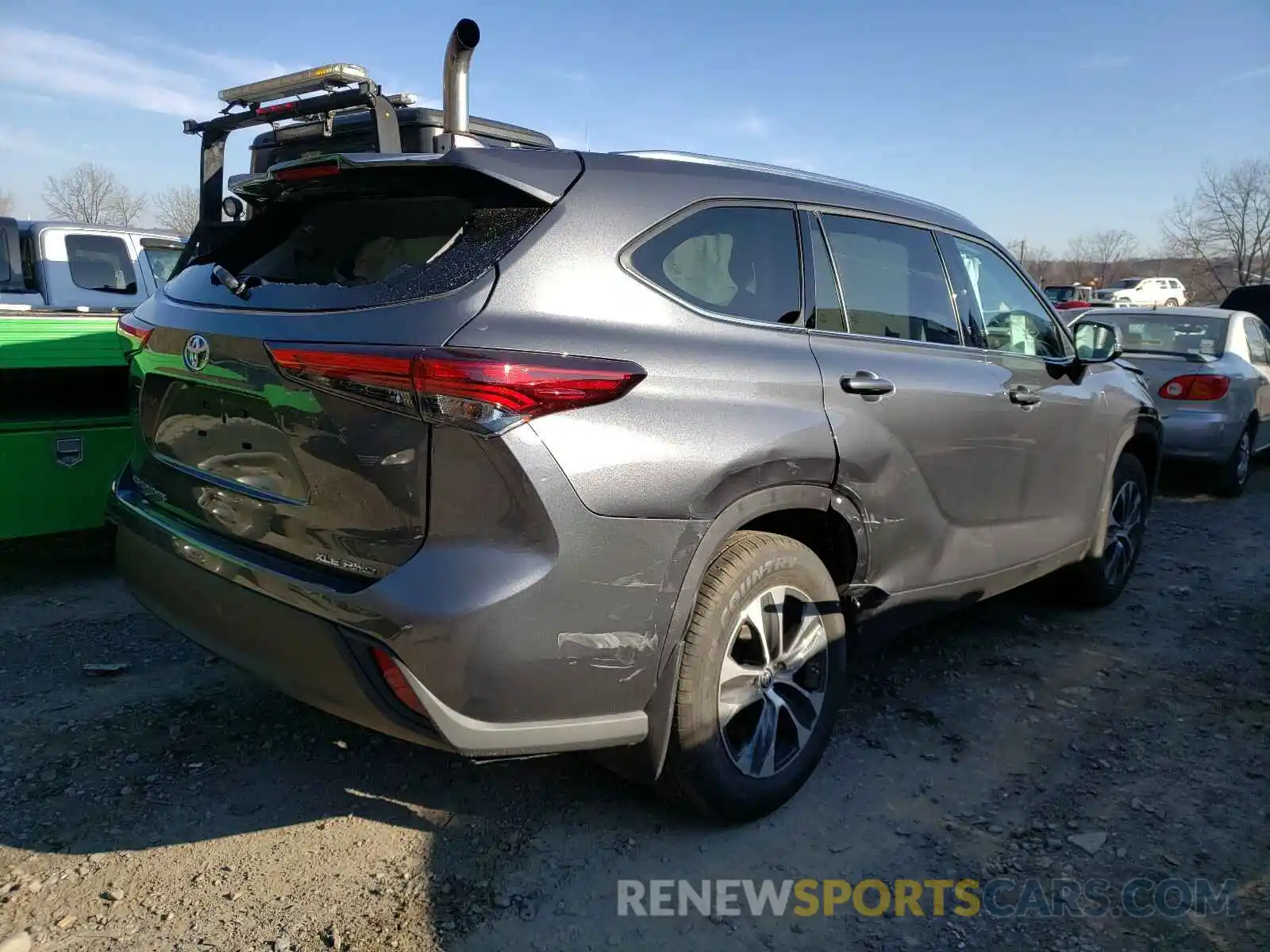 4 Photograph of a damaged car 5TDGZRBH7LS017326 TOYOTA HIGHLANDER 2020