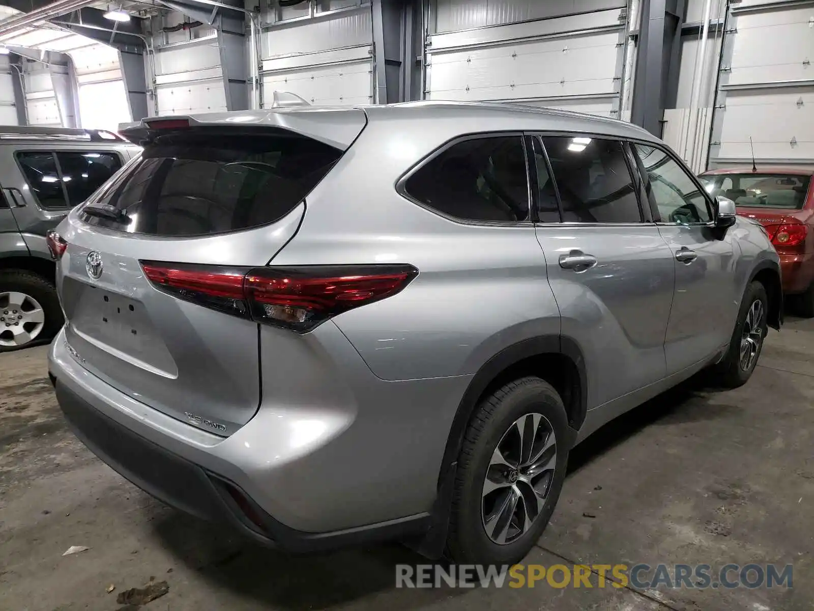 4 Photograph of a damaged car 5TDGZRBH7LS018248 TOYOTA HIGHLANDER 2020