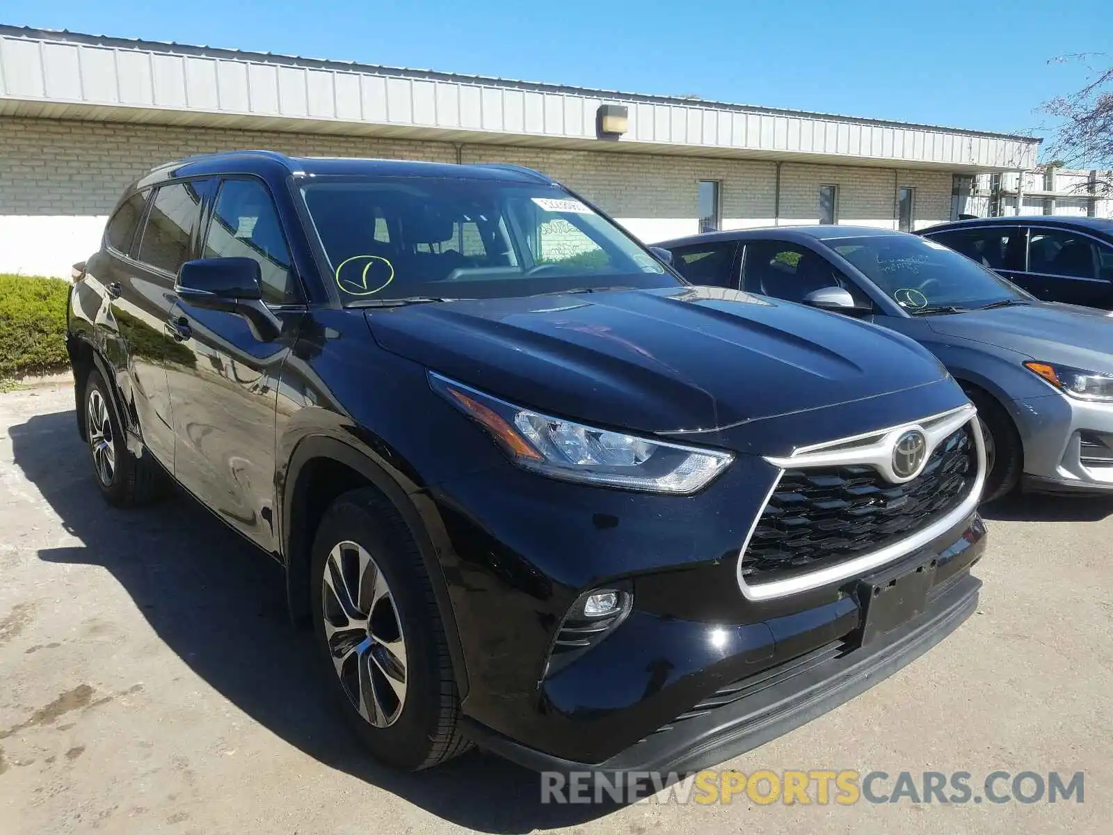 1 Photograph of a damaged car 5TDGZRBH7LS504610 TOYOTA HIGHLANDER 2020