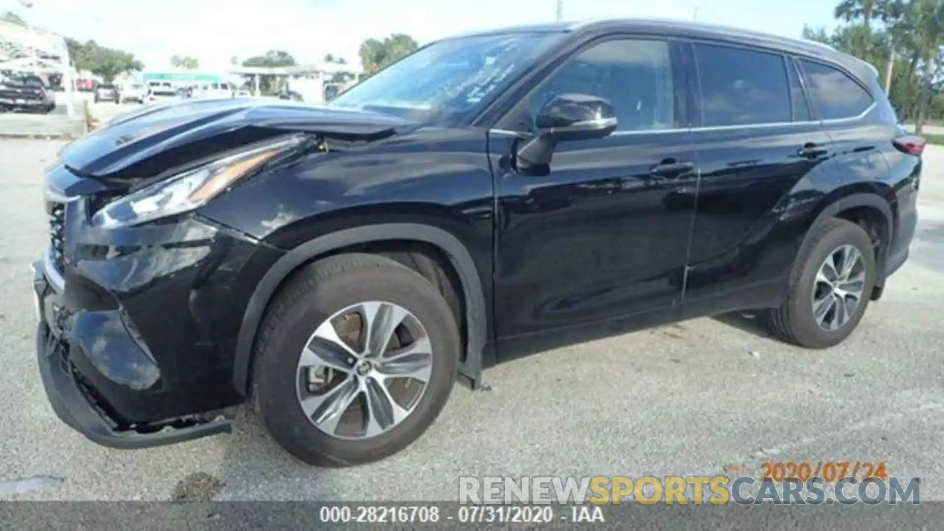 8 Photograph of a damaged car 5TDGZRBH7LS505479 TOYOTA HIGHLANDER 2020