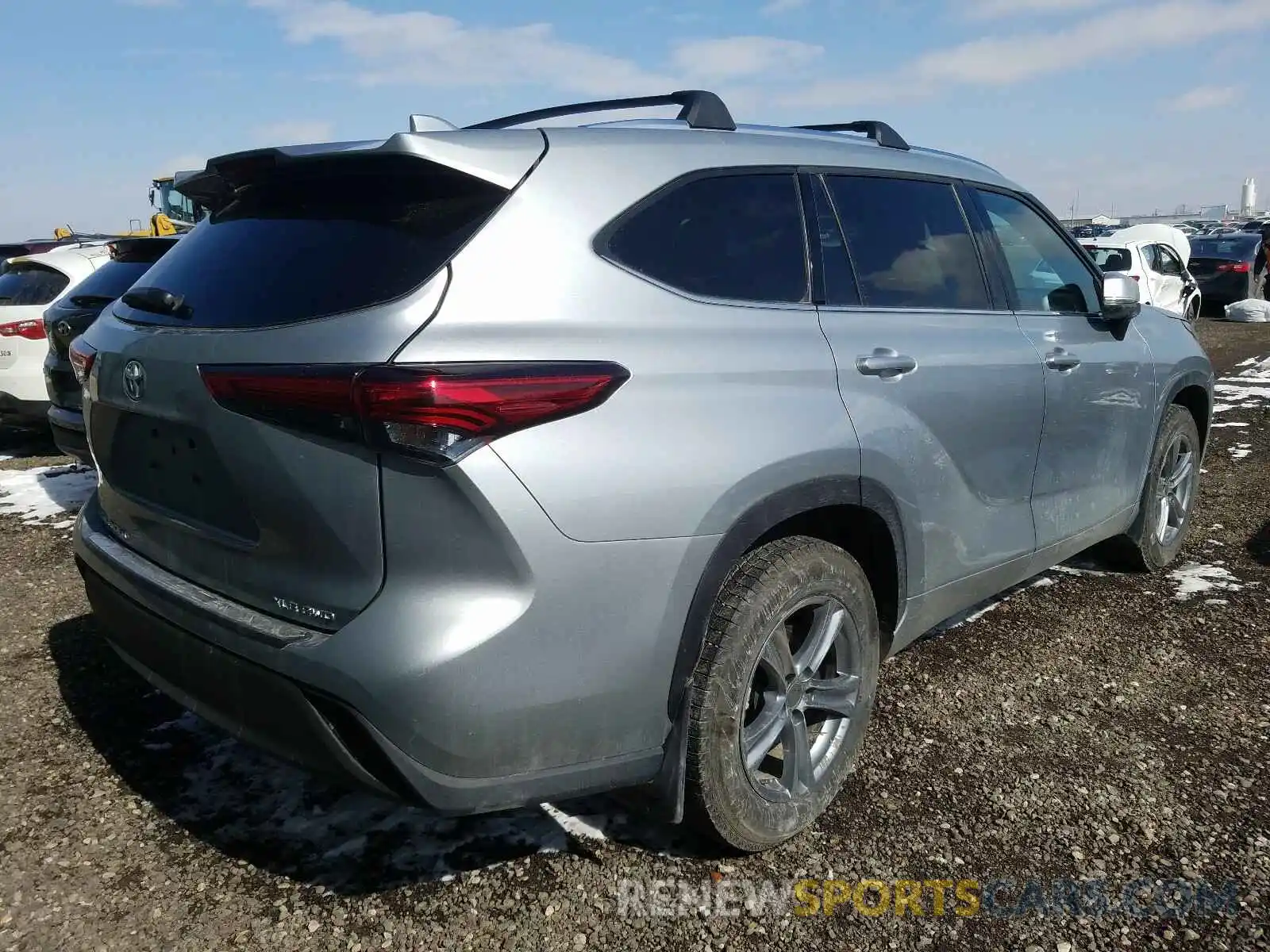 4 Photograph of a damaged car 5TDGZRBH7LS510343 TOYOTA HIGHLANDER 2020