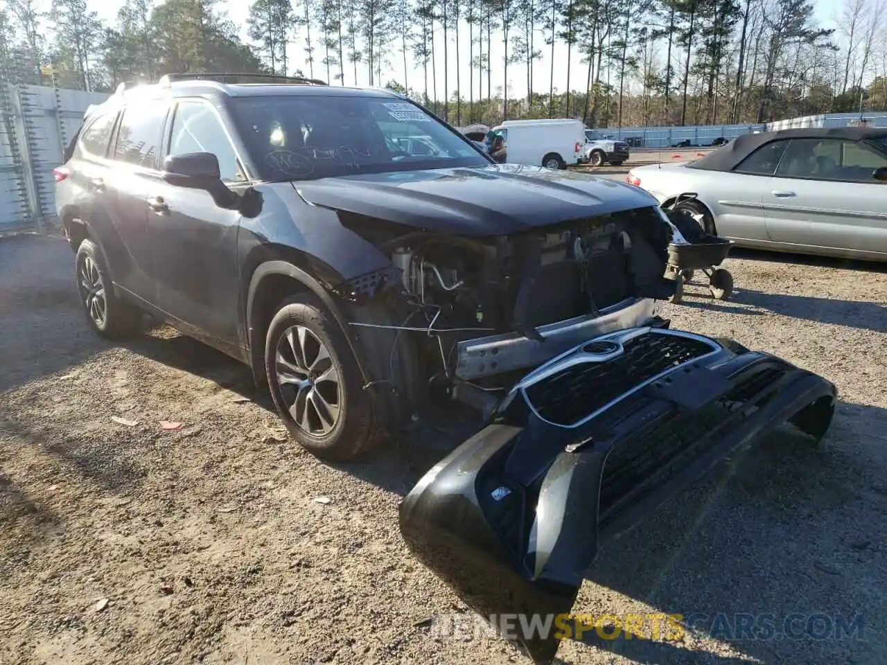 1 Photograph of a damaged car 5TDGZRBH8LS000874 TOYOTA HIGHLANDER 2020